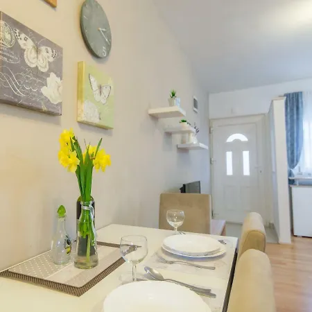 Apartment Apartman Rita Zadar